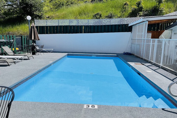 Pool 9 of 72
