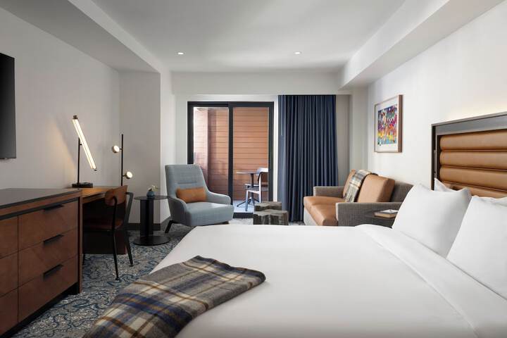 Hotel Alpenrock Breckenridge Curio Collection by Hilton