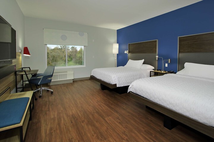 Room 26 of 38