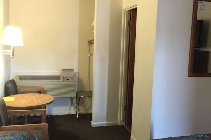 Room 5 of 44