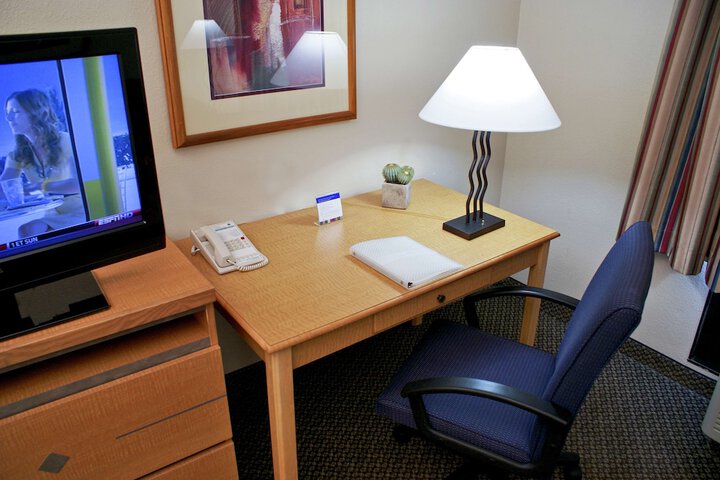 Room 25 of 36