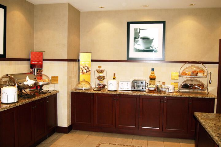Hampton Inn & Suites by Hilton Laval