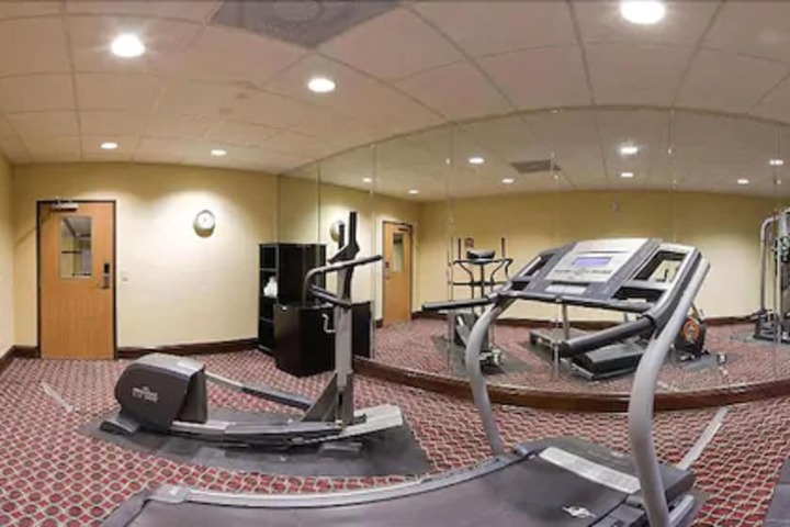 Holiday Inn Express & Suites Grenada by IHG