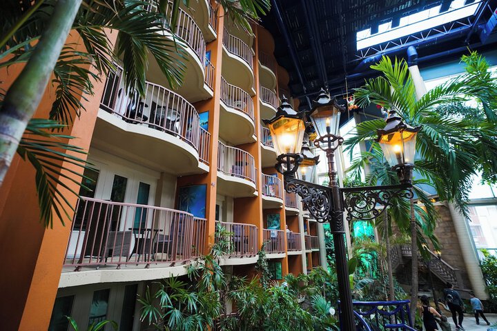 Hotel Exterior 96 of 109