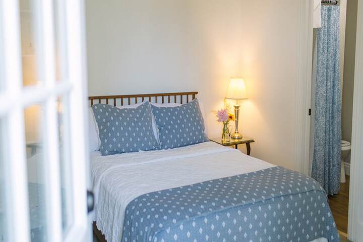 Admirals Quarters Inn