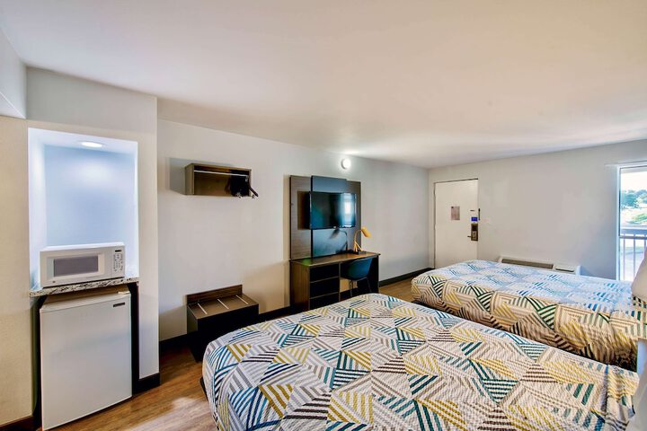 Room 27 of 31