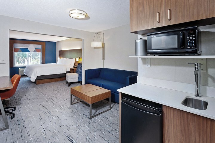 Holiday Inn Express Hotel & Suites Urbana-Champaign by IHG