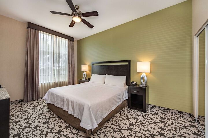 Homewood Suites by Hilton Oxnard / Camarillo