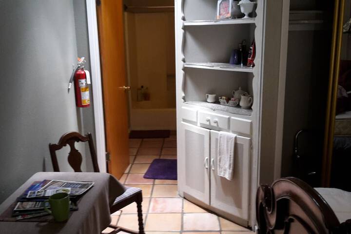 Room 17 of 24