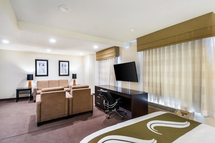 Room 22 of 37