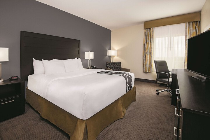 La Quinta Inn & Suites by Wyndham Karnes City - Kenedy