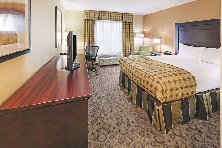 Room 11 of 39