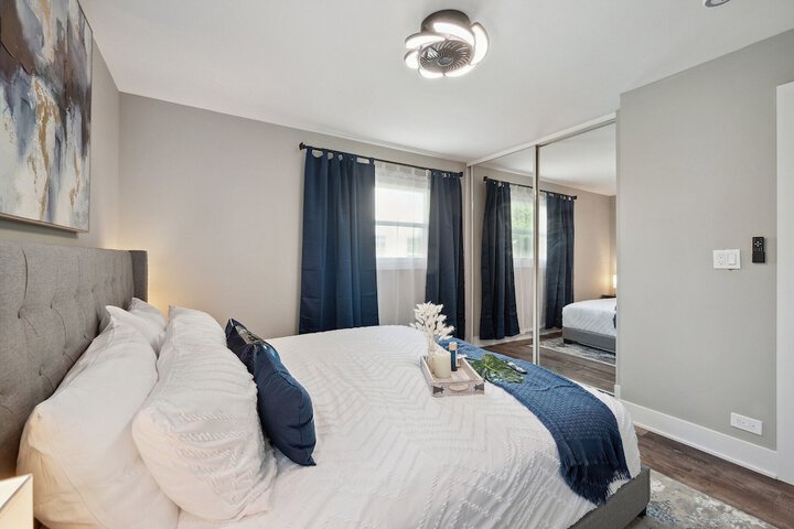 Charming Contemporary Family Home 3 Bedroom Home by RedAwning