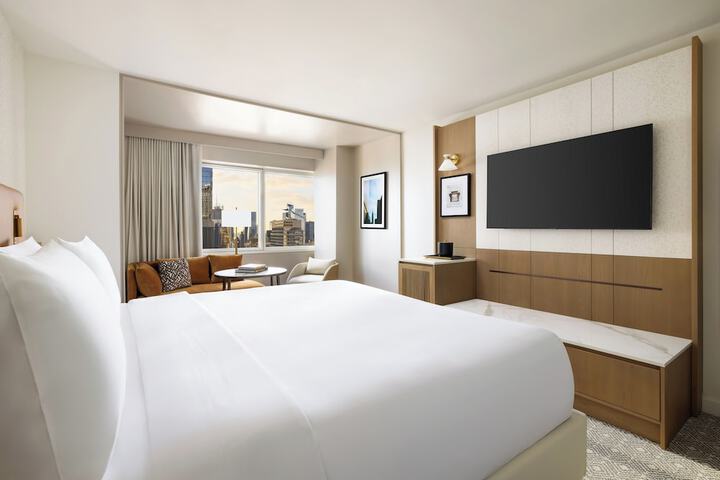 Room 12 of 16