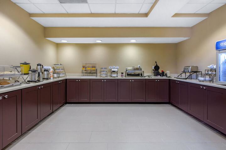 Breakfast/Coffee Service 34 of 37