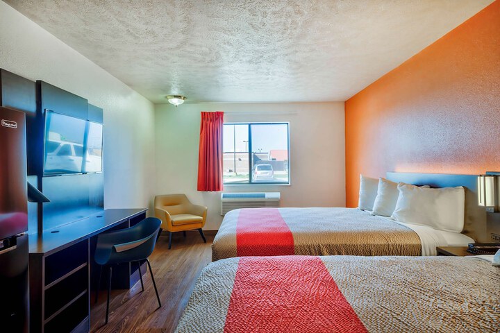 Motel 6 Percival IA