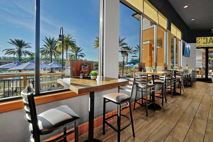 Regal Oaks Resort Vacation Townhomes by IDILIQ