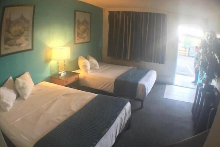 Room 46 of 67