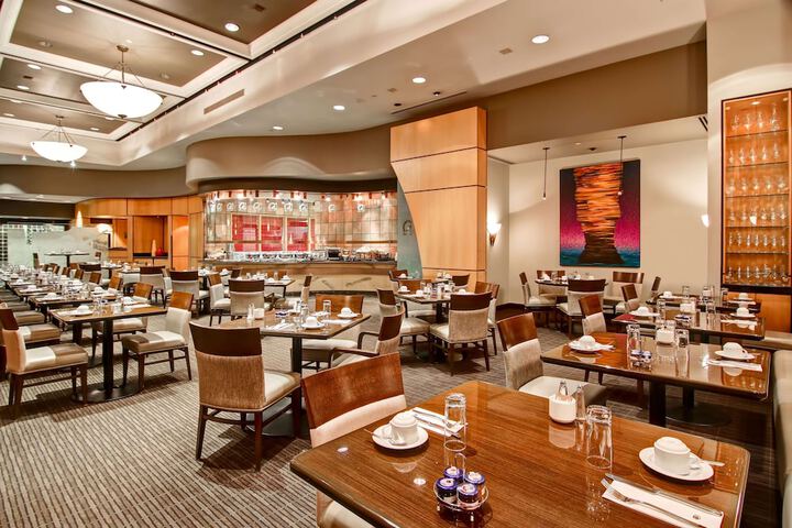 DoubleTree by Hilton Hotel Toronto Downtown