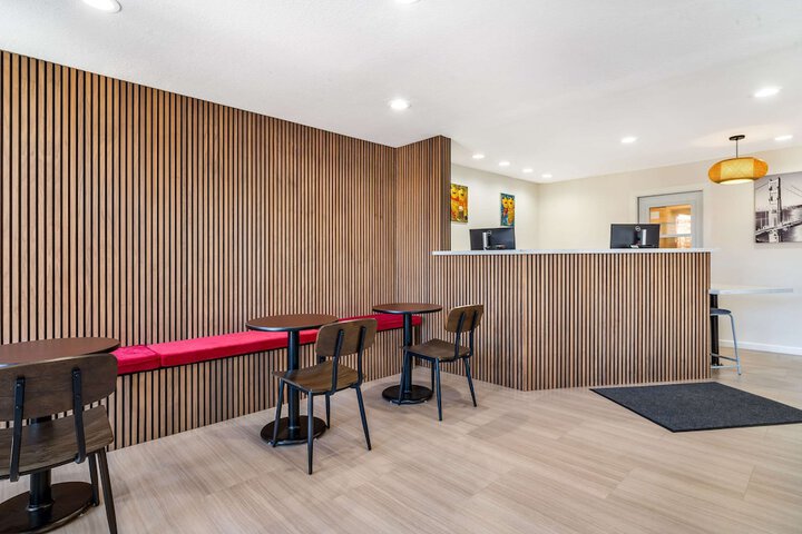 Hotel Interior 11 of 36