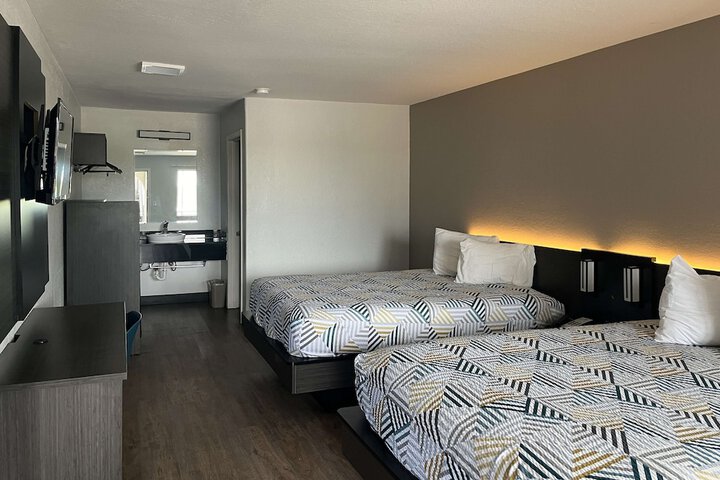 Room 12 of 15