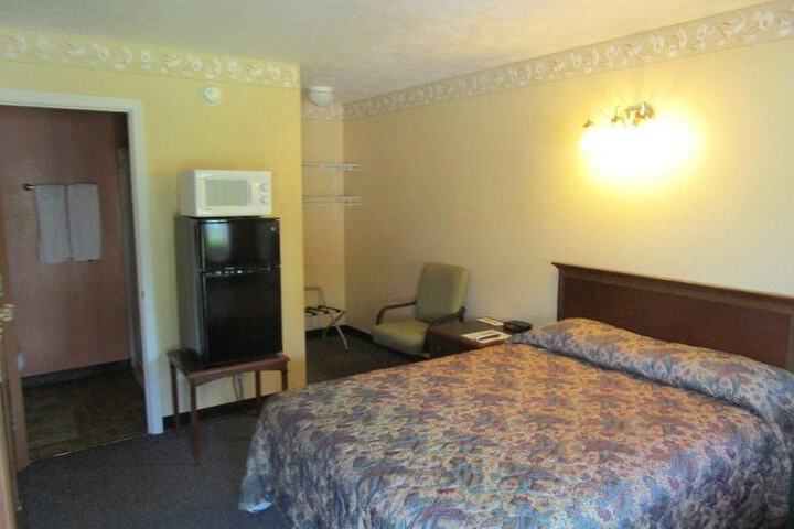 Room 12 of 12