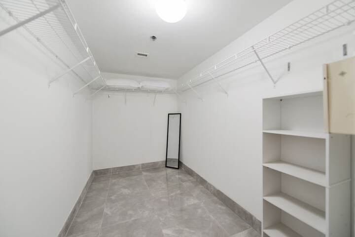 Room 67 of 265