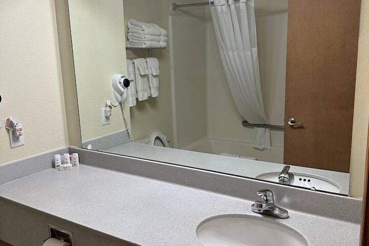 Room 36 of 46