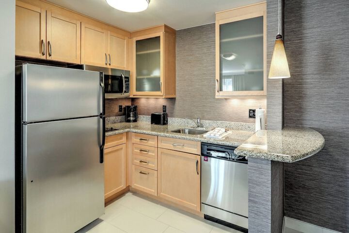 Residence Inn Woodbridge Edison / Raritan Center