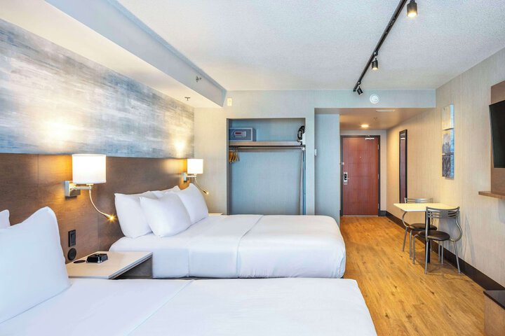 Room 29 of 60