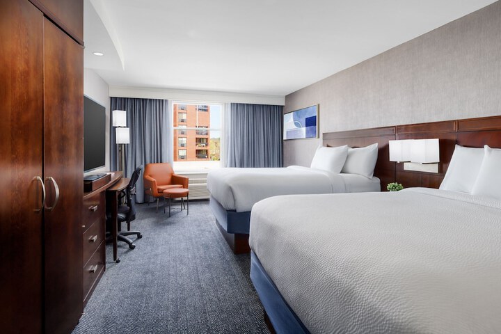 Room 21 of 47