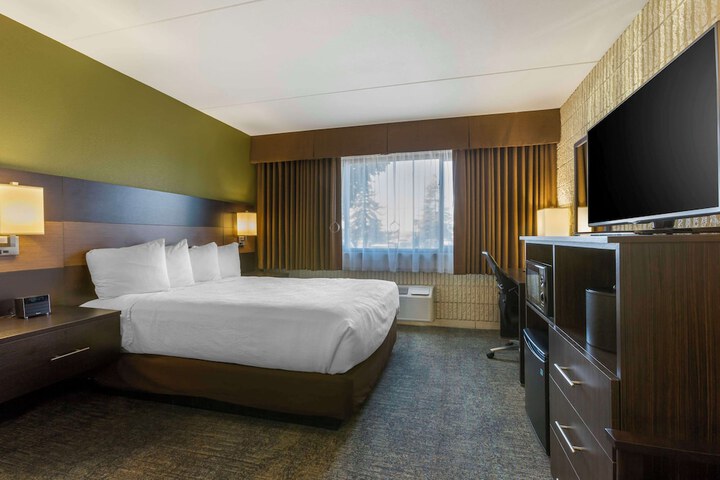Room 21 of 32