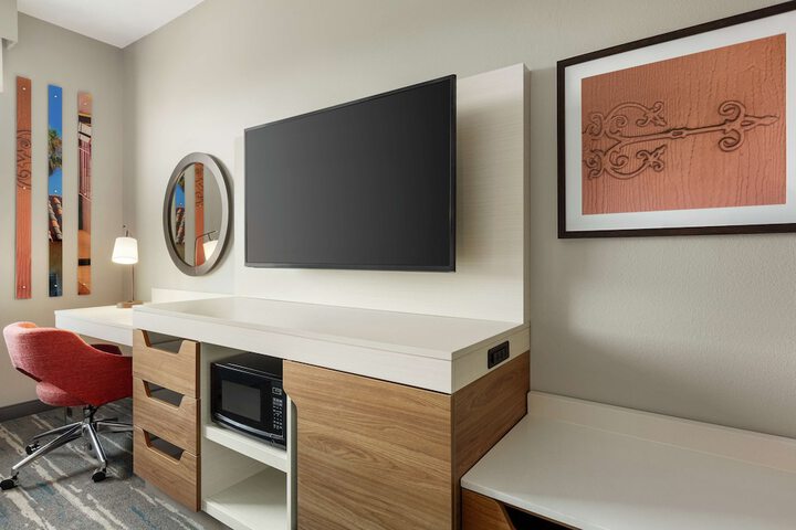 Room 10 of 31