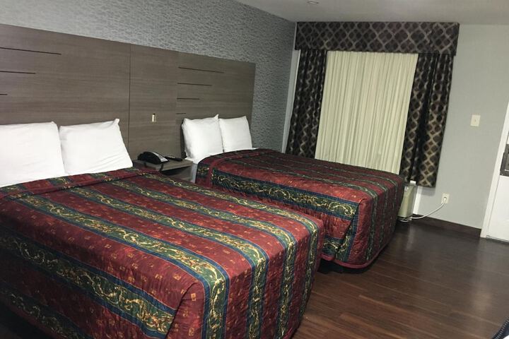 Room 12 of 15