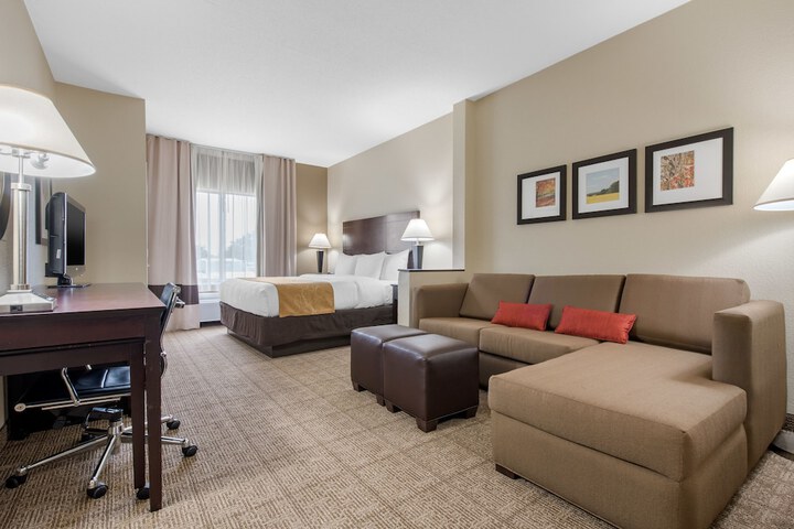 Comfort Suites Lafayette University Area