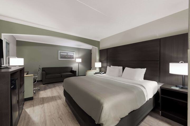 Room 18 of 52