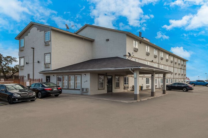 Hotel 3 of 59
