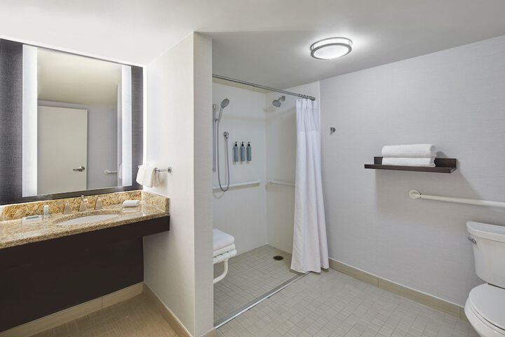 Room 21 of 39