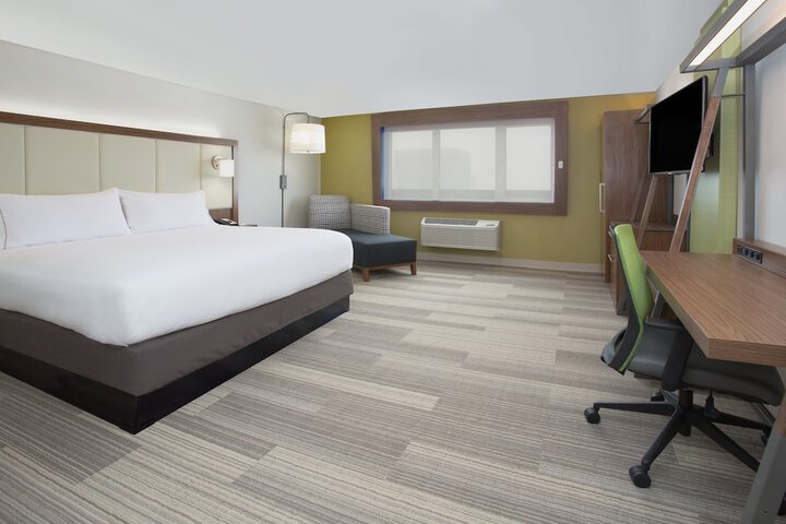 Room 6 of 26