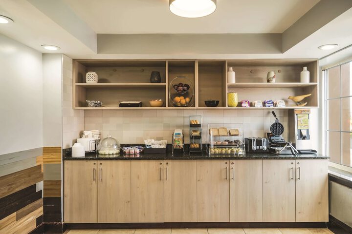 Breakfast/Coffee Service 26 of 29