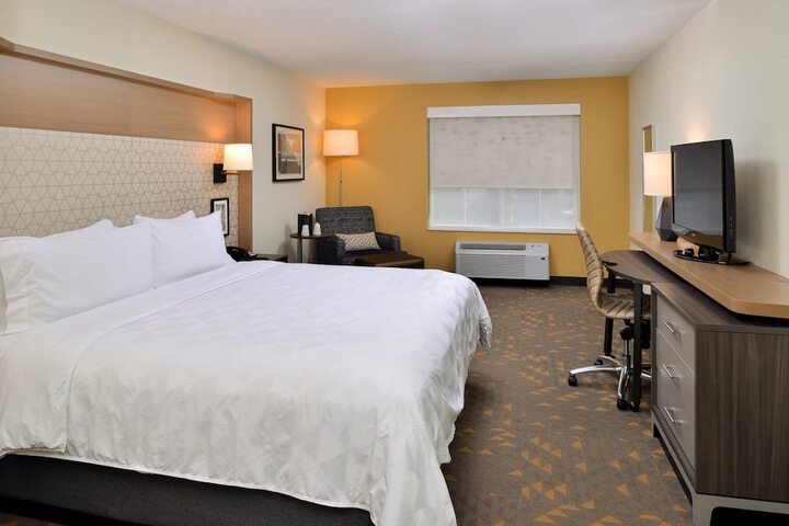 Room 32 of 72