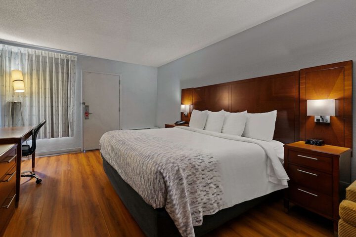 Room 32 of 58