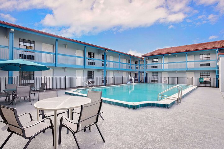 Pool 2 of 15