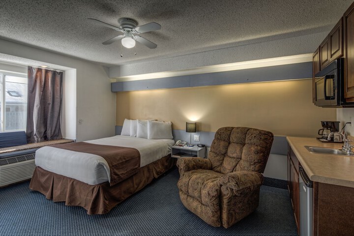 Room 28 of 47