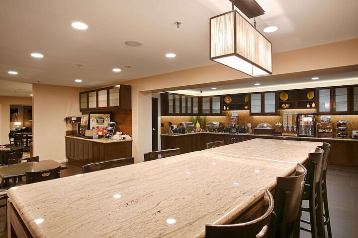 Best Western Plus Rancho Cordova Inn