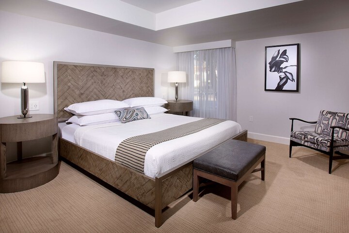 Room 37 of 51