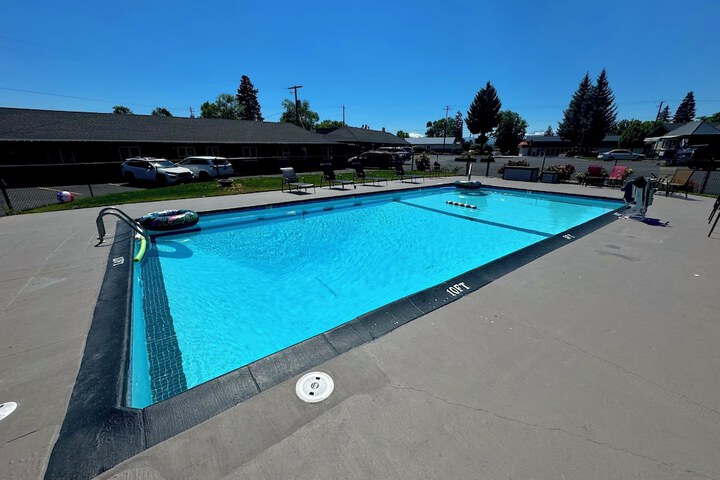 Pool 8 of 49