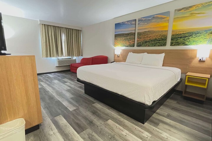 Room 16 of 29