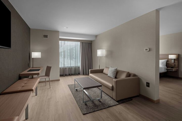 AC Hotel Lansing University Area