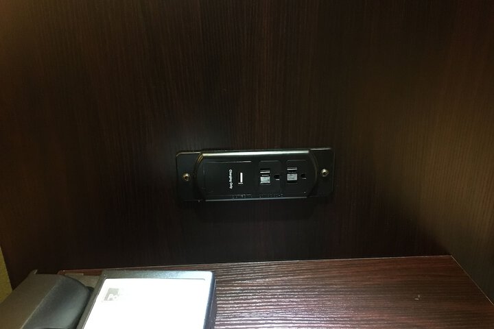 Room 16 of 27